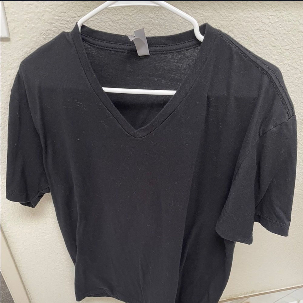 4 black v neck t shirts